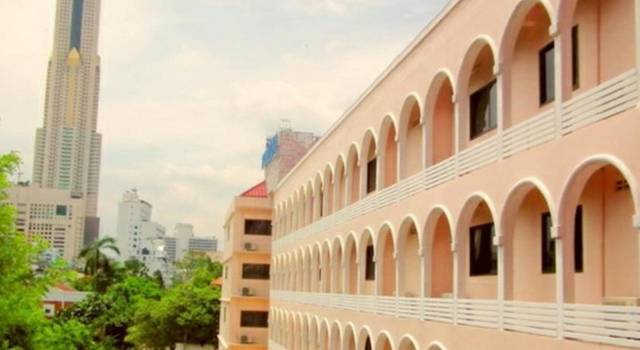 Dt Hotel - Pratunam Banguecoque Exterior foto